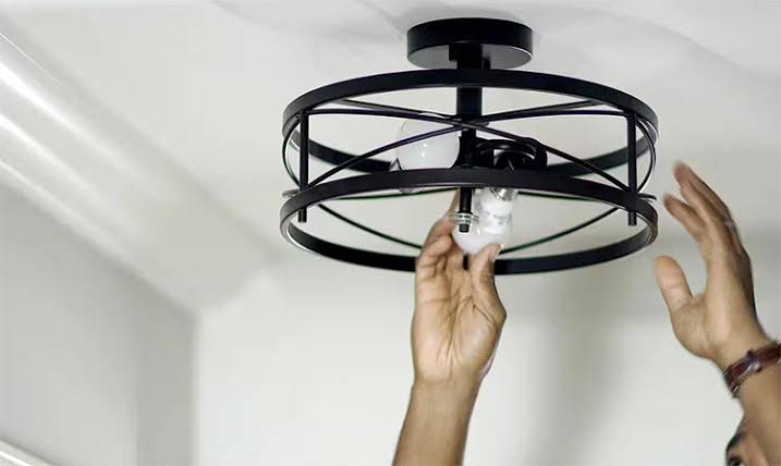 Loose Ceiling Fixtures – Secure Them Before Falling Down post thumbnail image